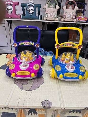 фигурка: Музыкальная каталка-ходунки в виде машинки для малышей. - Яркий — 1