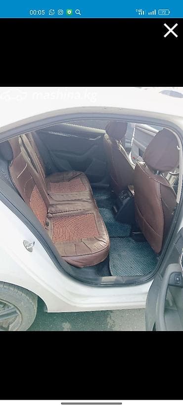 авто без права: Skoda Octavia: 2016 г., 1.6 л, Автомат, Бензин, Седан — 8