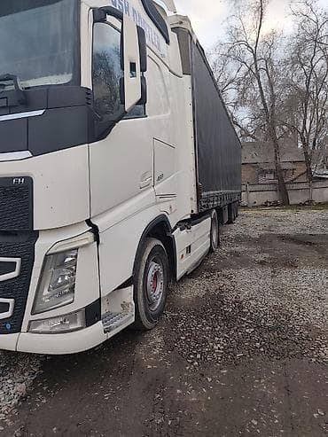 авто плёнка: Тягач, Volvo, Тентованный — 1