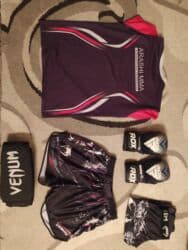 купальник для художественной: Продаю Спортивную форму для Мма в комплекте футболка шорты ласины — 1