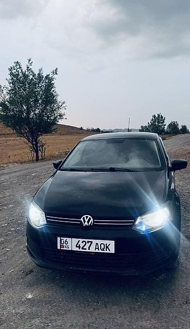 вента спойлер: Volkswagen Polo: 2013 г., 1.6 л, Механика, Бензин, Седан — 1