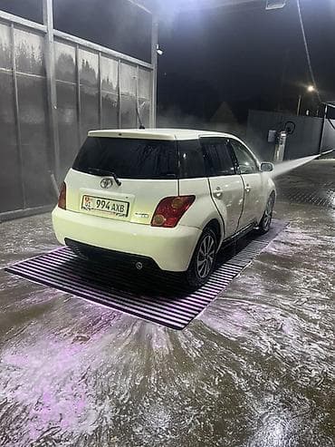 Продажа авто: Toyota Ist: 2001 г., Бензин, Хэтчбэк — 5