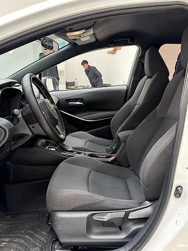 Toyota: Toyota Corolla: 2021 г., 1.8 л, Типтроник, Гибрид, Седан — 7