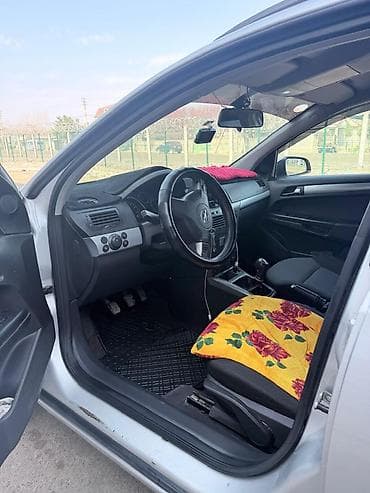 сидения опель: Opel Astra: 2005 г., 1.6 л, Механика, Бензин, Универсал — 4