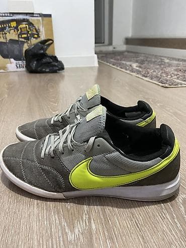 reebok adidas nike puma: Мужские кроссовки, 40, Nike, Б/у, цвет - Серый — 1