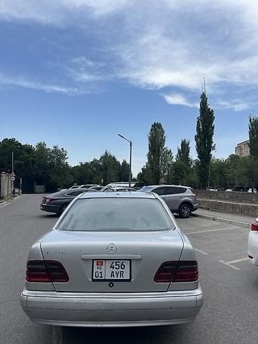 mers 212: Mercedes-Benz E-Class: 2001 г., 3.2 л, Автомат, Дизель, Седан — 4