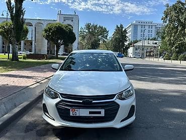 Транспорт: Chevrolet Onix: 2020 г., 1.3 л, Автомат, Бензин, Седан — 3