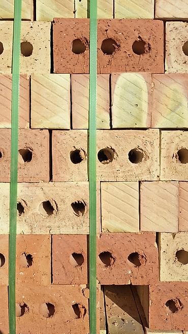Кирпич керамический пустотелый - Материал: глиняный обожжённый