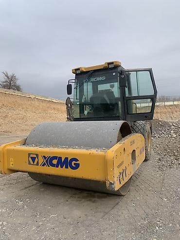 Дорожный вибрационный каток XCMG. Основные характеристики: -