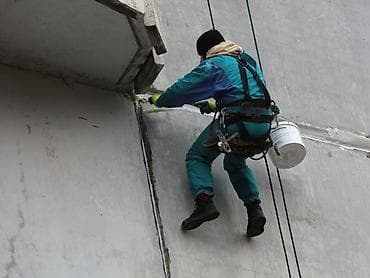 Альпинистские работы на высоте Услуги промышленного альпинизма для