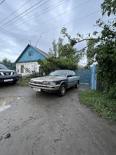 впускной клапан: Toyota Camry: 1987 г., Механика, Бензин, Седан — 3
