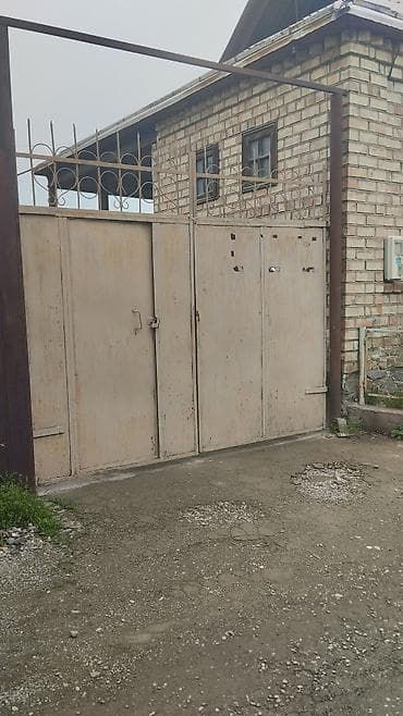Распашные ворота: Металлические распашные ворота с калиткой - Материал: сталь — 1