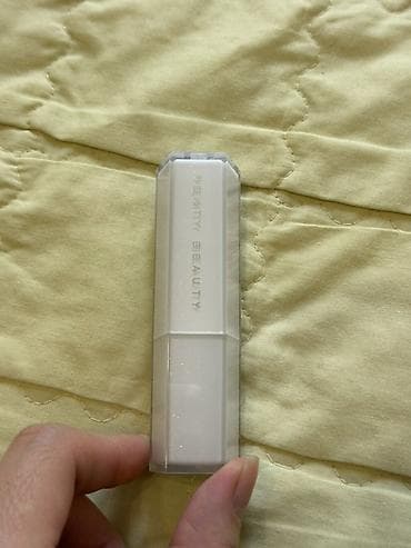 Косметика: Помада и бальзам для губ Fenty Beauty. - Помада Fenty (металлический — 3