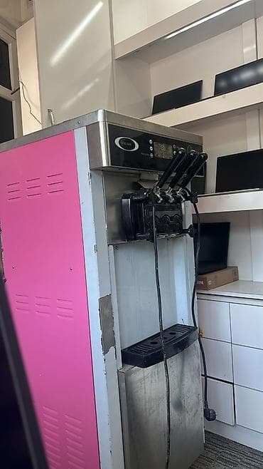 Срочно!срочно!Продается мороженный аппарат!Цена договорная Фризер для