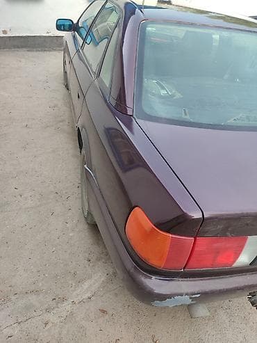 кузов жасайбыз: Audi 100: 1991 г., Кол менен иштөөчү, Бензин, Седан — 4