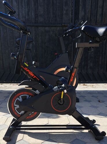 тренажер для ног домашний: Велотренажер для домашних тренировок. Оснащен регулируемым сиденьем и — 1