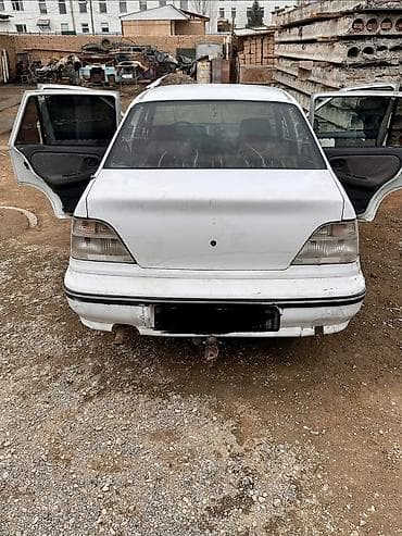 Daewoo Nexia: 1997 г., 1.5 л, Бензин, Седан — 5