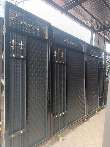 Металлические распашные ворота с художественной ковкой - Материал