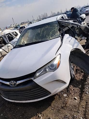 Продается аварийная Toyota Camry Hybrid (седан, белый цвет) — на — 1