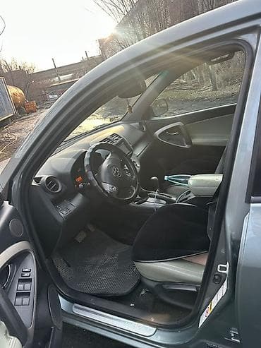 Toyota RAV4: 2006 г., 2 л, Автомат, Бензин, Кроссовер
