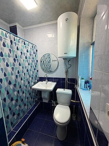 под квартиры: 🏡 Продается просторный жилой дом с двором 📍 Район: село Кок-Жар, ул — 10