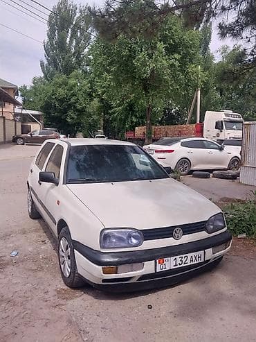 авто пена: Volkswagen Golf: 1993 г., 1.8 л, Автомат, Бензин, Хэтчбэк — 2