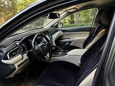 byd e2 2023: Toyota Camry: 2017 г., 2.5 л, Автомат, Гибрид, Седан — 5