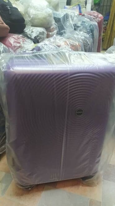 женскую дорожную сумку на колесах: Большой выбор чемоданов ***цена указана за ОДИН маленький размер — 5