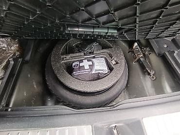 volvo 6x2: Toyota Avensis: 2004 г., 1.8 л, Автомат, Универсал — 10