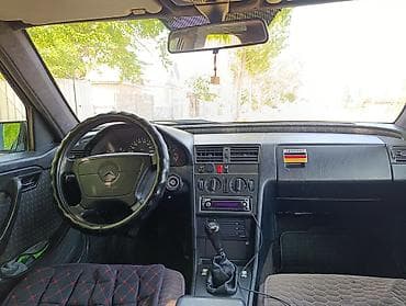 Транспорт: Mercedes-Benz C-Class: 1994 г., 1.8 л, Механика, Бензин — 2