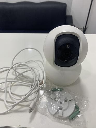 IP-камера для дома/офиса с поворотным механизатором Особенности: -