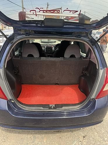 2 8: Honda Fit: 2002 г., 1.3 л, Вариатор, Бензин, Хэтчбэк — 10