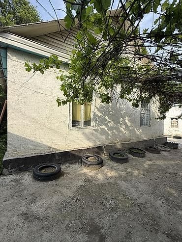 дом плюс: 📍 В селе Кызыл-Туу продается дом на участке 5 соток, 55 кв.м. 🏡Дом — 6