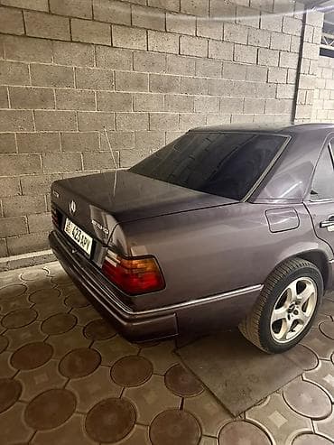 bew e34: Mercedes-Benz E-Class: 1993 г., 2.2 л, Бензин, Седан — 2