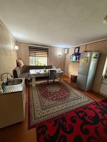 с большим участком: Продается частный дом с участком 8,5 соток. Основные характеристики — 9