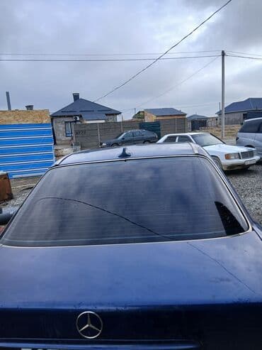 мер 220: Mercedes-Benz 190: 1994 г., 1.8 л, Автомат, Бензин, Седан — 3