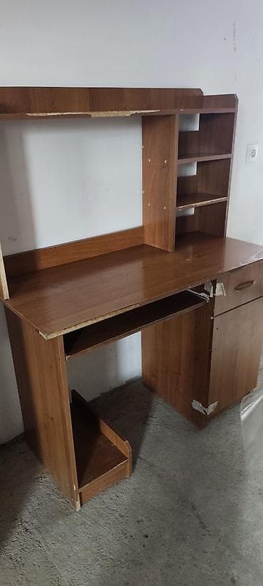 foldable table: Компьютерный стол, С полками — 1