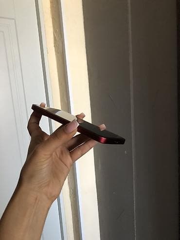 galaxy s10: IPhone 17 Pro, Б/у, 256 ГБ, Красный, Наушники, Зарядное устройство, Защитное стекло, 99 % — 2