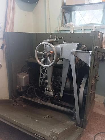 Токарно-винторезный станок в транспортном ящике - Компактный станок в