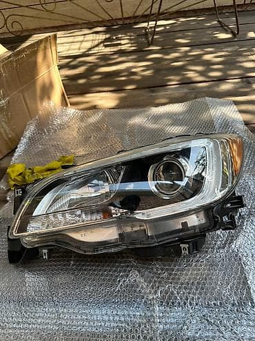 Автокосметика: Передняя левая фара Subaru 2017 г., Б/у, Оригинал, США — 3