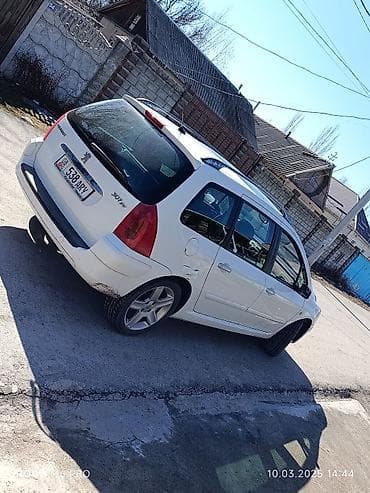 нива бронто: Peugeot 307: 2004 г., 2 л, Автомат, Бензин, Универсал — 4