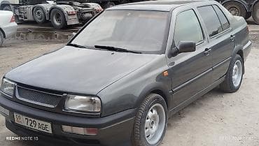 Продажа авто: Volkswagen Vento: 1993 г., 1.8 л, Механика, Бензин, Хэтчбэк — 4