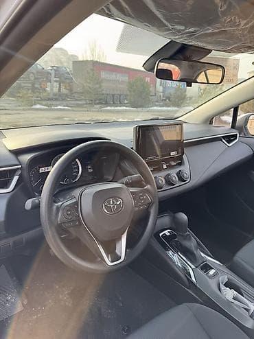 toyota corolla 2023: Toyota Corolla: 2025 г., 1.2 л, Бензин — 7