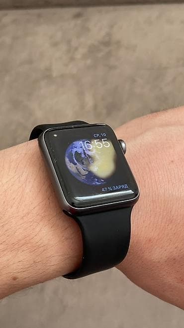 apple watch 11: Продаю Apple Watch 3 серия 42 ММ На экране есть пятно но работает без — 1