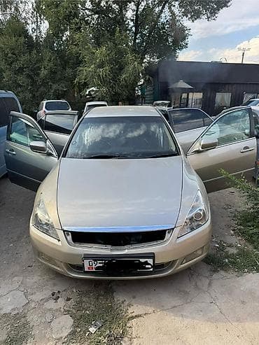 q 7: Honda Accord: 2003 г., Автомат, Бензин, Седан — 5
