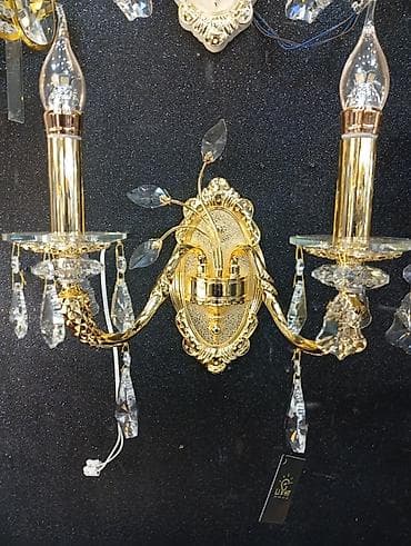 Настенный бра классического дизайна с двумя рожками. - Корпус: литой