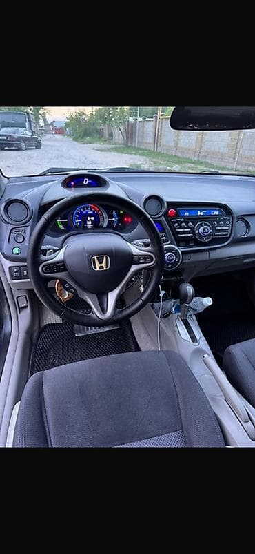 fit 2020: Honda Insight: 2010 г., 1.3 л, Вариатор, Гибрид, Хэтчбэк — 5