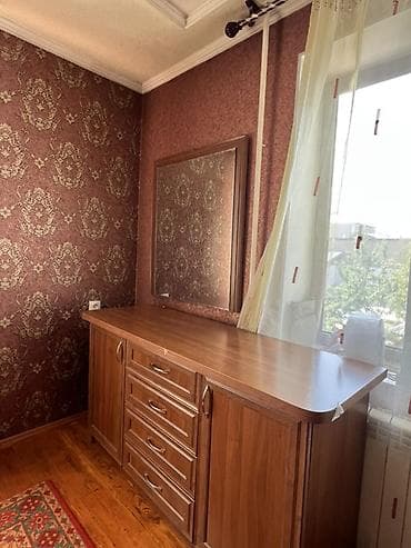 Спальные гарнитуры: Продается спальный гарнитур,все в комплекте — 9