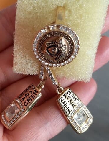 Набор бижутерии цена 350с