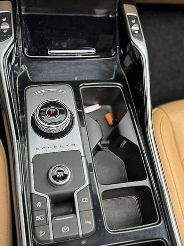 01: Kia Sorento: 2022 г., 1.6 л, Бензин, Кроссовер — 9